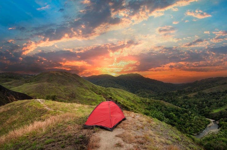 Rasakan Keajaiban Alam: Camping di Bukit Tersembunyi Lembang