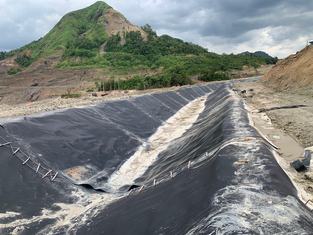 Fungsi Waterway pada Pertambangan dan Pentingnya Geomembrane HDPE sebagai Lapisan Kedap Air