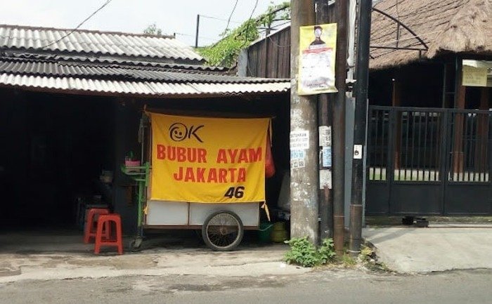Bubur Ayam Jakarta 46: Sentuhan Jakarta yang Memanjakan Lidah di Surabaya