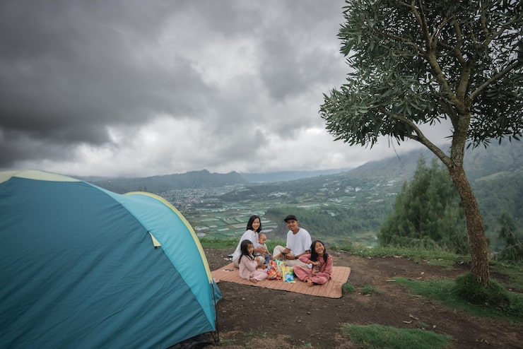 Camping Nyaman dengan Makanan Terbaik di Hilltop Camp Lembang