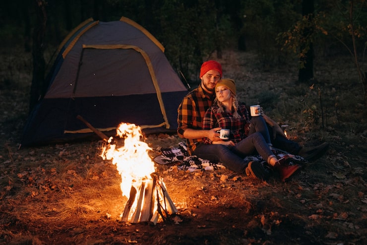 Malam Magis di Camping Ground Bandung: Nikmati Api Unggun yang Hangat