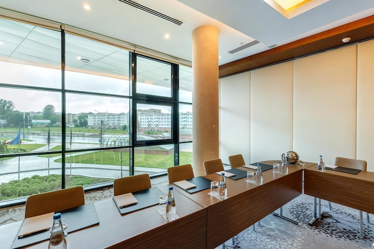 Jangan Khawatir! Tempat Meeting dengan Parkir Luas di Jakarta