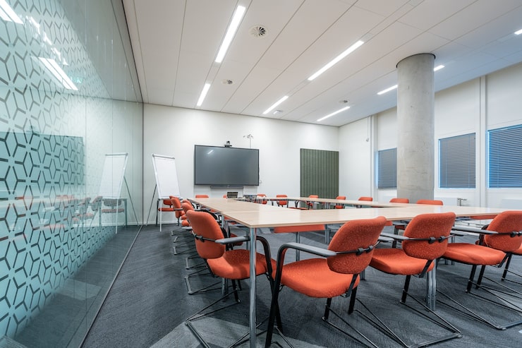 Temukan Meeting Room Strategis Dekat Stasiun MRT Jakarta